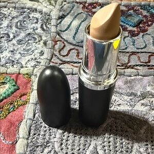 MAC cosmetics Maximal Matte “Folio” Lipstick